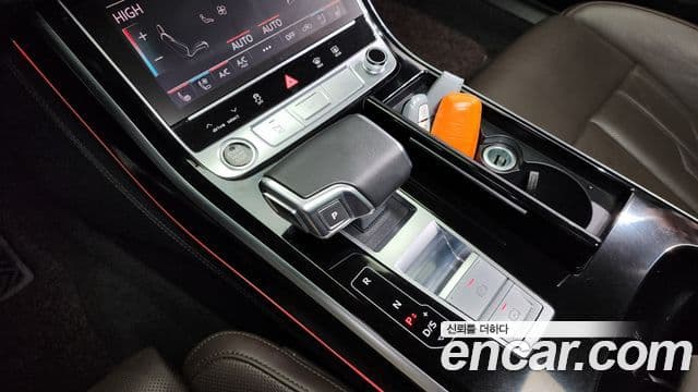 Audi A8 (D5) 55 TFSI Quattro LWB, 2021 9