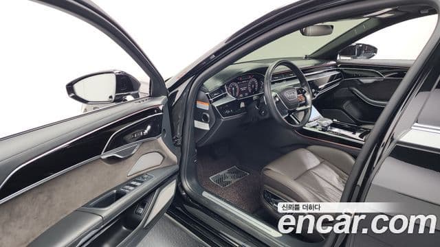 Audi A8 (D5) 55 TFSI Quattro LWB, 2021 10