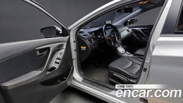 Hyundai Avante MD M16 GDI Smart, 2014 10