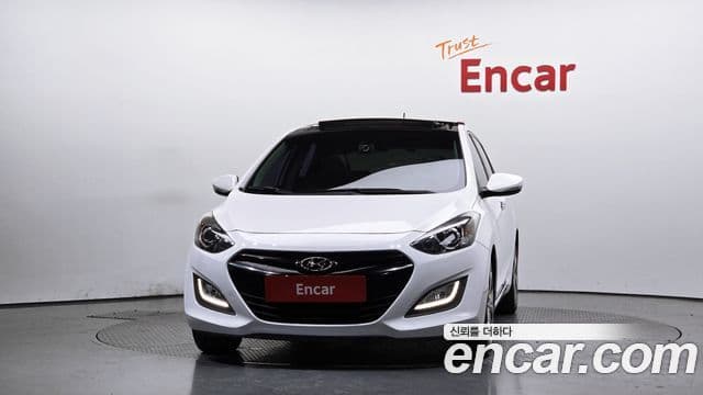 Hyundai i30(новый кузов / новое поколение) дизель 1.6 VGT Extreme, 2012 3
