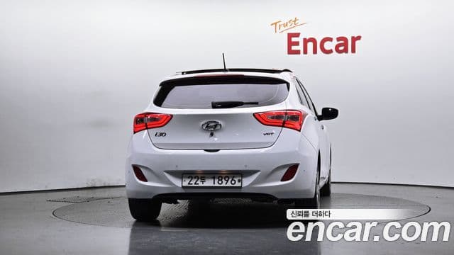 Hyundai i30(новый кузов / новое поколение) дизель 1.6 VGT Extreme, 2012 4