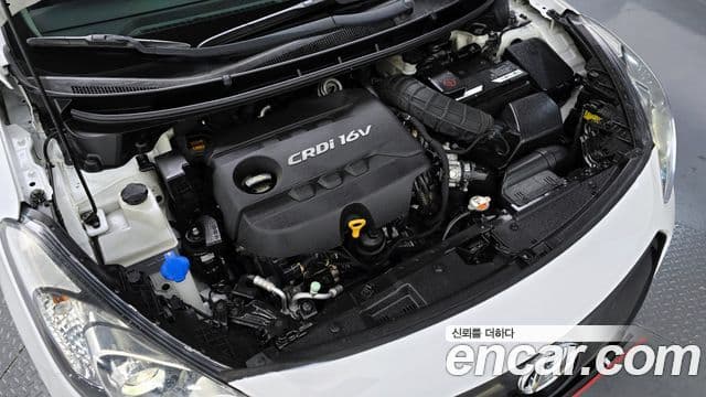 Hyundai i30(новый кузов / новое поколение) дизель 1.6 VGT Extreme, 2012 6