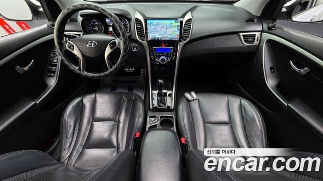 Hyundai i30(новый кузов / новое поколение) дизель 1.6 VGT Extreme, 2012 7