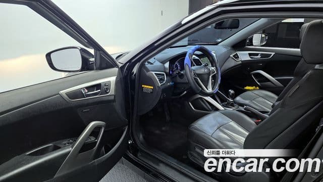 Hyundai Veloster Unique, 2013 10