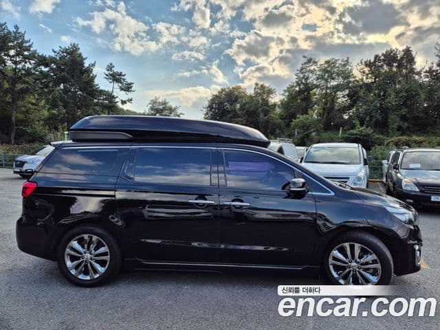 Kia All New Carnival Prestige, 2016 4