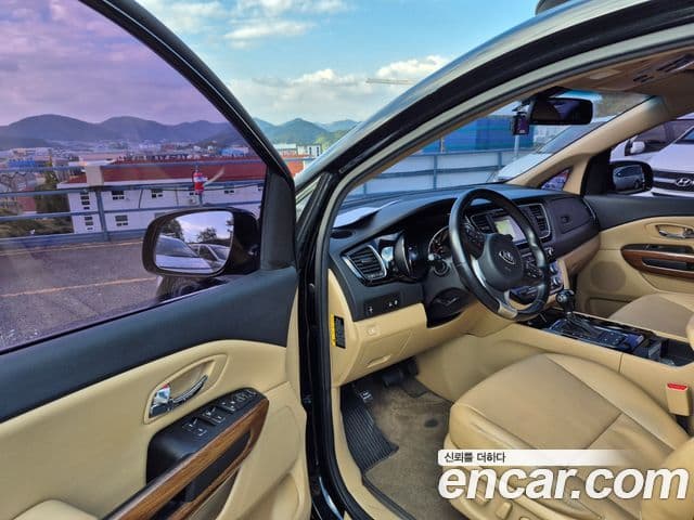 Kia All New Carnival Prestige, 2016 11