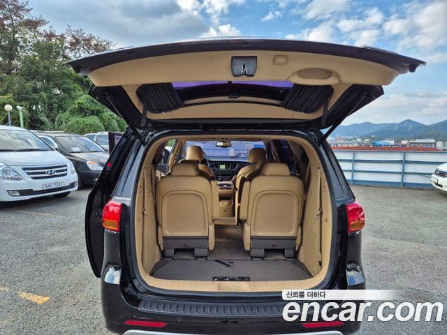 Kia All New Carnival Prestige, 2016 13