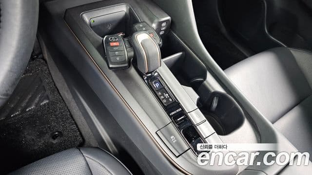 Toyota 크라운 кроссовер, 2023 9