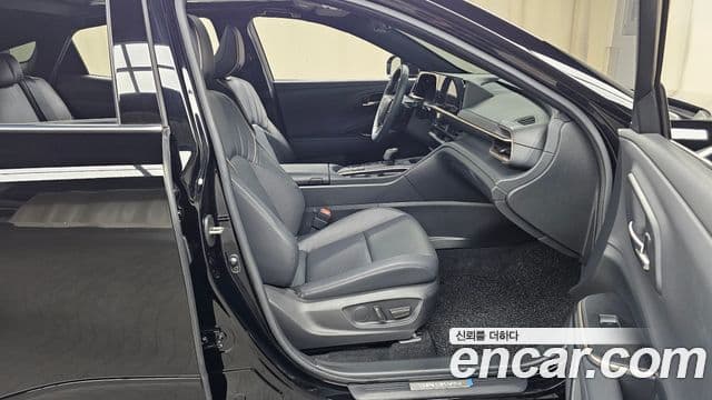 Toyota 크라운 кроссовер, 2023 11