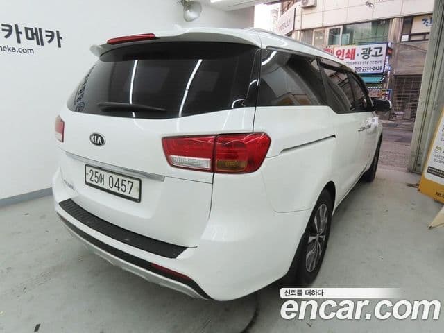 Kia All New Carnival Luxury, 2017 3