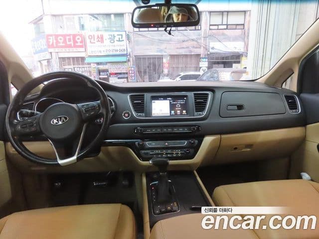 Kia All New Carnival Luxury, 2017 7