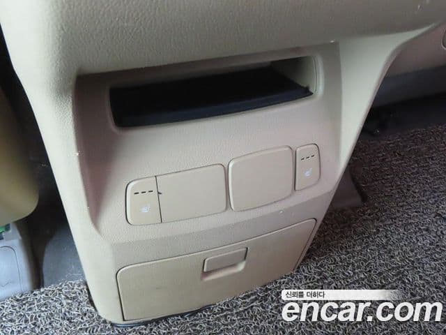 Kia All New Carnival Luxury, 2017 16