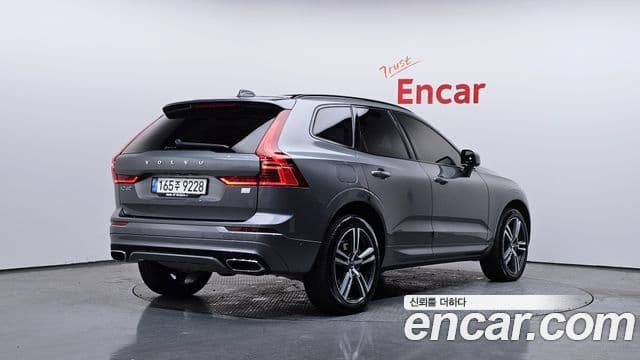 Volvo XC60 2세대 T8 R-Design, 2021 2