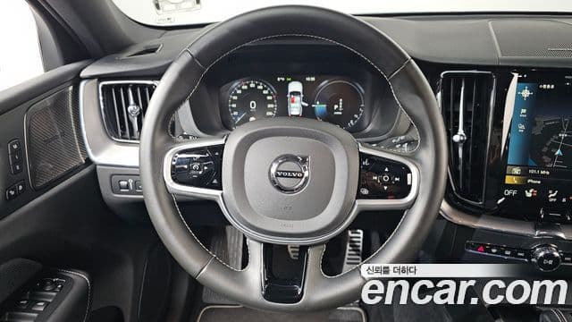 Volvo XC60 2세대 T8 R-Design, 2021 13