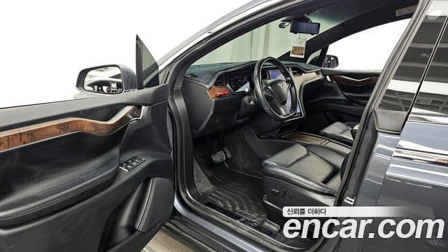 Tesla модель X Long Range, 2020 11