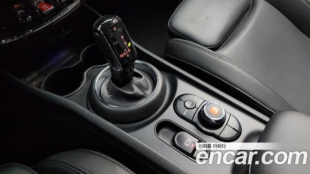 Mini Cooper 클럽맨 2세대, 2020 9