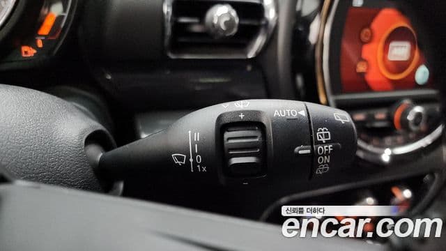 Mini Cooper 클럽맨 2세대, 2020 17