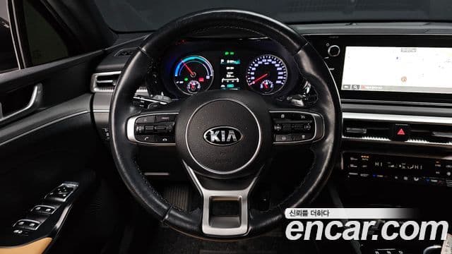 Kia K5 гибрид 3세대 Prestige, 2021 13