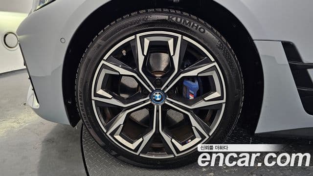 BMW i4 eDrive40 M Sport Pro, 2023 все фото