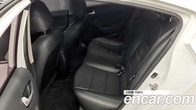 Kia The / новый New K3 Style, 2018 17