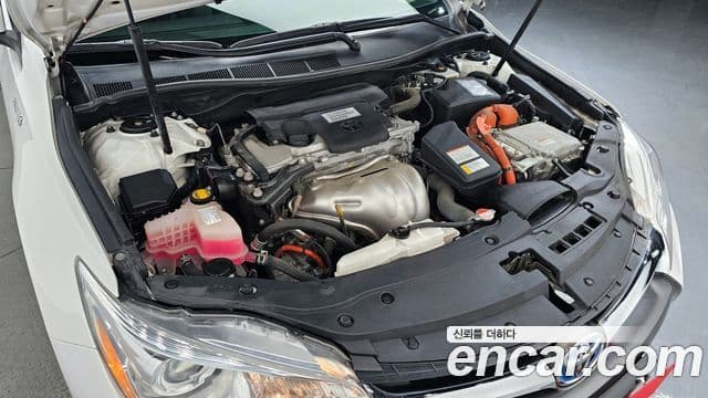 Toyota New 캠리 гибрид LE, 2016 6