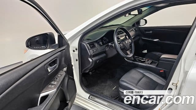 Toyota New 캠리 гибрид LE, 2016 11