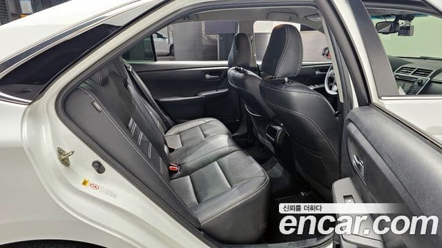 Toyota New 캠리 гибрид LE, 2016 12