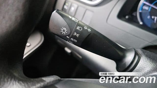 Toyota New 캠리 гибрид LE, 2016 18