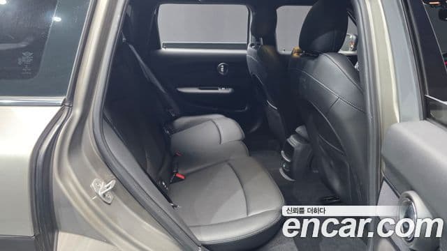 Mini Cooper 클럽맨 2세대, 2018 12