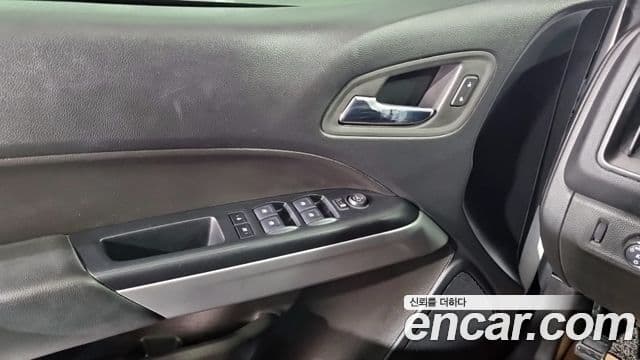 Chevrolet(GM대우) real New 콜로라도 3.6 익스트림-X 4WD, 2022 16