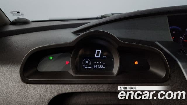 KG모빌리티(SsangYong) Korando 투리스모 4WD GT 9인승, 2014 8