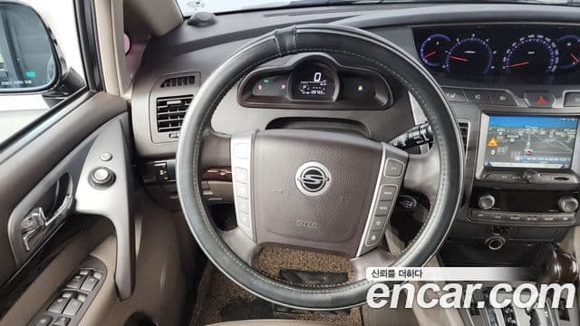 KG모빌리티(SsangYong) Korando 투리스모 4WD GT 9인승, 2014 13