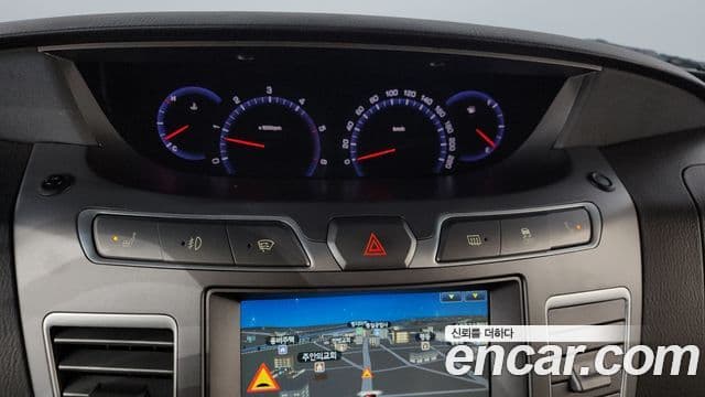 KG모빌리티(SsangYong) Korando 투리스모 4WD GT 9인승, 2014 18