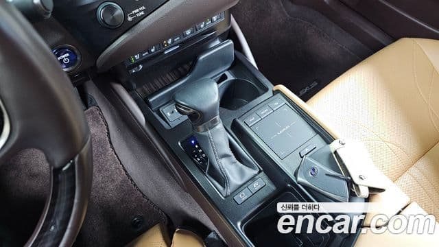 Lexus ES300h 7세대 Luxury Plus, 2020 9