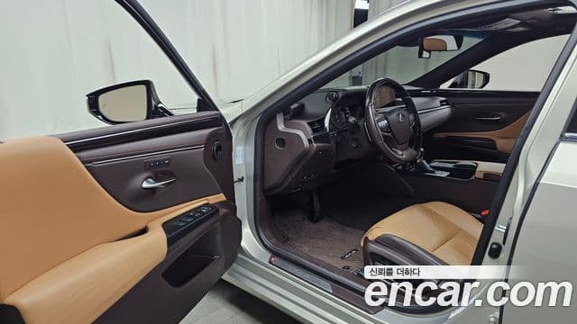 Lexus ES300h 7세대 Luxury Plus, 2020 10