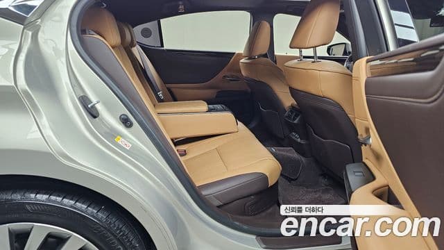 Lexus ES300h 7세대 Luxury Plus, 2020 12