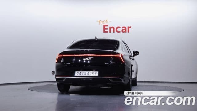 Kia K8 гибрид Signature, 2024 4