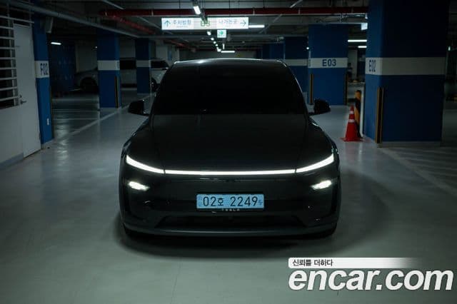 Tesla модель Y, 2025 1