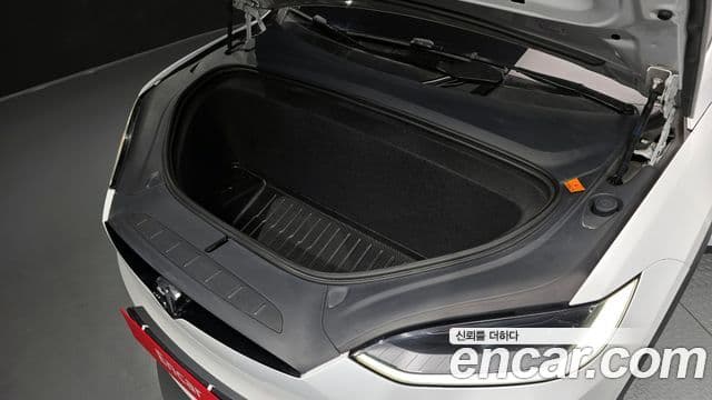 Tesla модель X, 2023 6