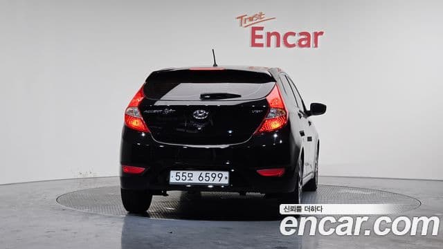 Hyundai Accent(новый кузов / новое поколение) Premium, 2016 4