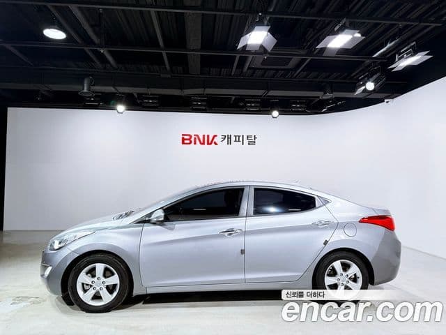 Hyundai Avante MD Modern, 2013 3