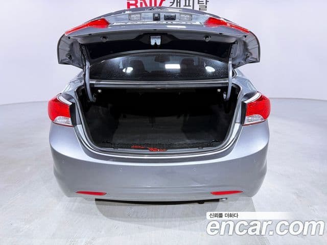 Hyundai Avante MD Modern, 2013 19