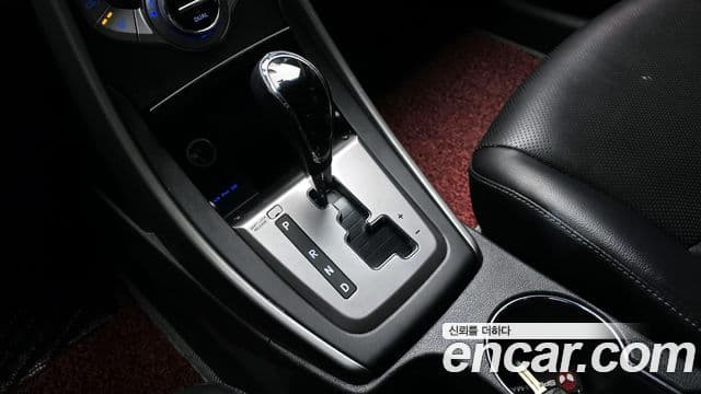 Hyundai Avante MD M16 GDI Smart, 2013 9