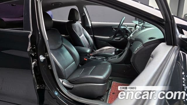 Hyundai Avante MD M16 GDI Smart, 2013 10