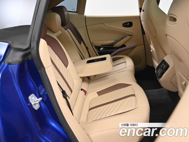 Aston Martin DBX 4.0 V8 707, 2023 12