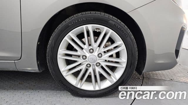 Kia The / новый New Carens Prestige, 2017 все фото