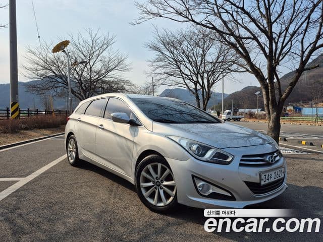 Hyundai i40 Modern, 2012 1