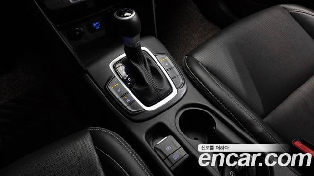 Hyundai Kona гибрид Special, 2020 9