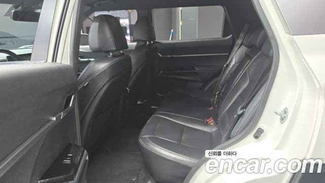 KG모빌리티(SsangYong) Torres T5, 2023 13