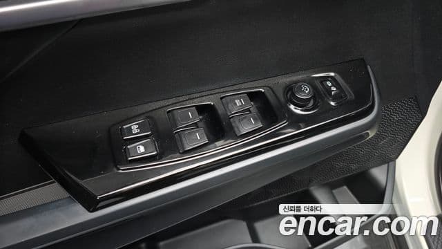 KG모빌리티(SsangYong) Torres T5, 2023 17